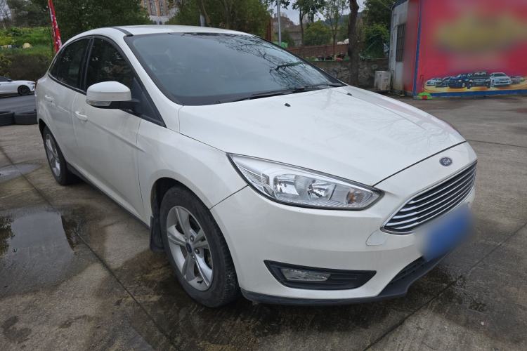 Used Ford Focus 2017 Sedan 1.6L Automatic Comfort Plus SmartDrive Edition Front Right 45 Deg
