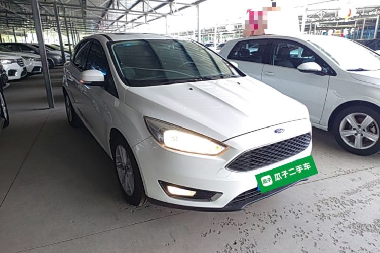 Used Ford Focus 2017 Hatchback 1.6L Automatic Fashion Edition Smart Drive Version Front Right 45 Deg