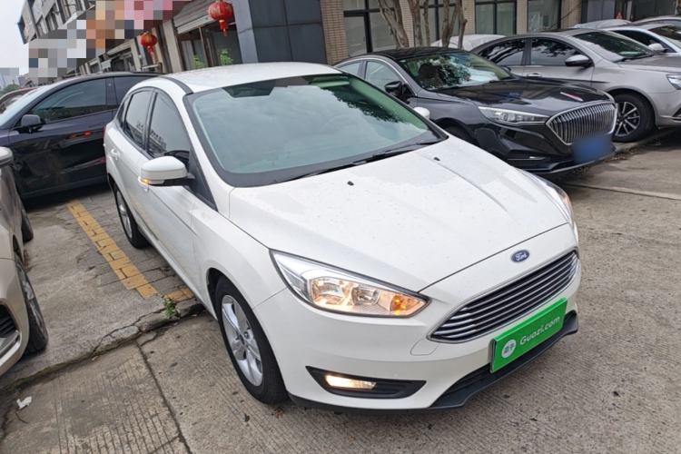 Used Ford Focus 2017 Sedan 1.6L Automatic Comfort Plus SmartDrive Edition Front Right 45 Deg