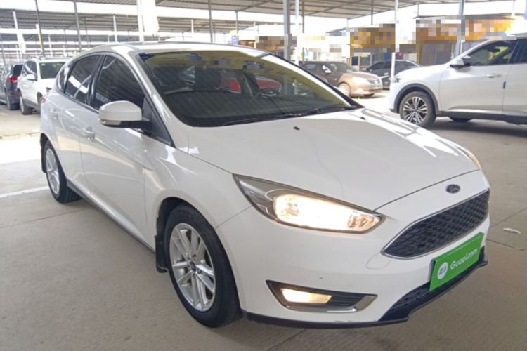 Used Ford Focus 2017 Hatchback EcoBoost 125 Automatic - Ultra-Powerful Style Edition with Smart Drive Features Front Right 45 Deg