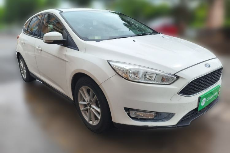 Used Ford Focus 2017 Hatchback 1.6L Automatic Fashion Edition Smart Drive Version Front Right 45 Deg