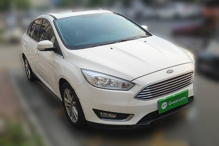 Used Ford Focus 2017 Sedan EcoBoost 180 Automatic Elite Model Front Right 45 Deg