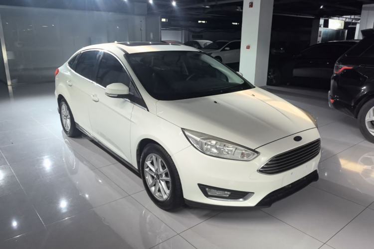 Used Ford Focus 2017 Sedan EcoBoost 180 Automatic Elite Model Front Right 45 Deg