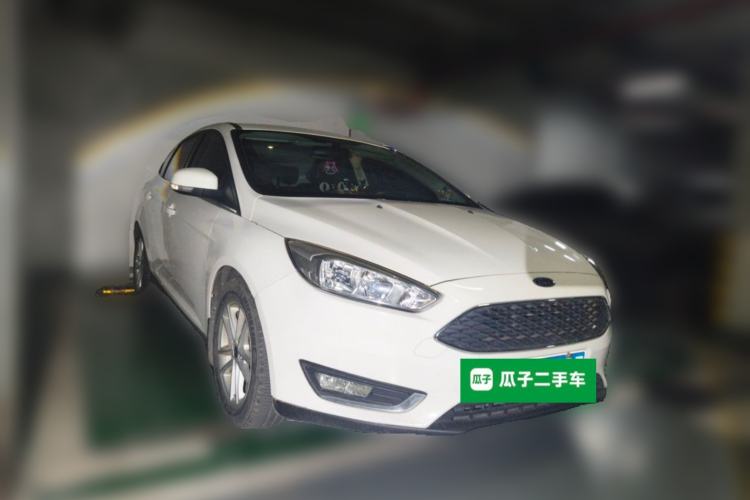 Used Ford Focus 2017 Hatchback EcoBoost 180 Automatic Elite Model Front Right 45 Deg
