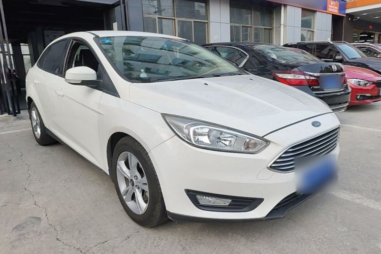 Used Ford Focus 2017 Sedan 1.6L Automatic Comfort Plus SmartDrive Edition Front Right 45 Deg