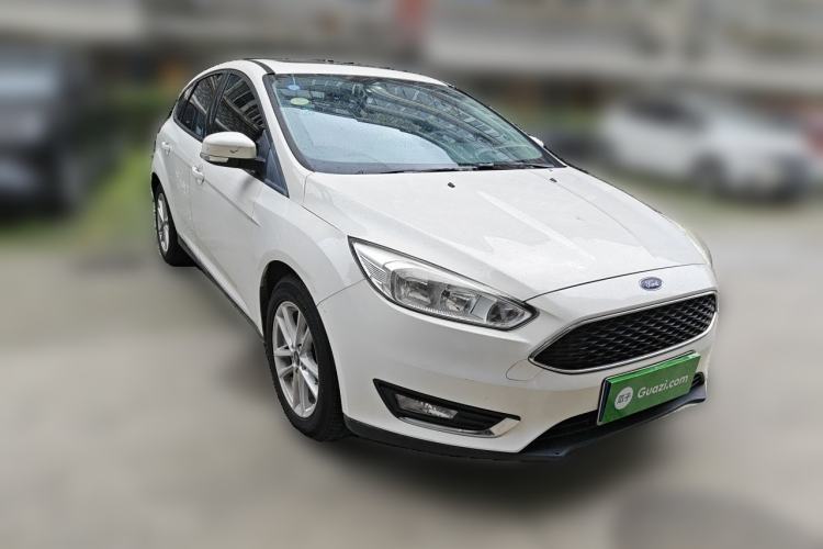 Used Ford Focus 2017 Hatchback 1.6L Automatic Fashion Edition Smart Drive Version Front Right 45 Deg