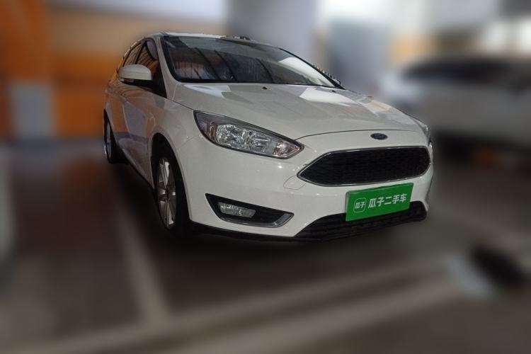 Used Ford Focus 2017 Hatchback EcoBoost 125 Automatic - Ultra-Powerful Style Edition with Smart Drive Features Front Right 45 Deg