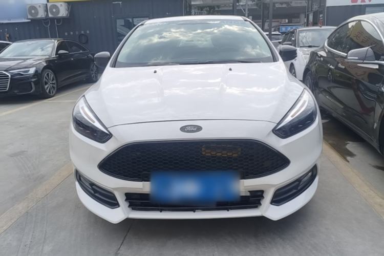 Used Ford Focus 2017 Hatchback EcoBoost 180 Automatic Elite Model Front