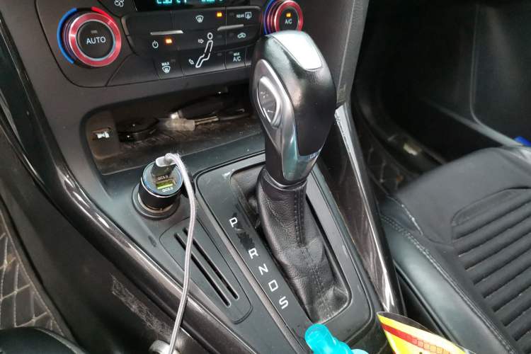 Used Ford Focus 2017 Hatchback 1.6L Automatic Fashion Edition Smart Drive Version Gear Lever