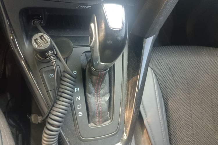 Used Ford Focus 2017 1.5T CTCC White and Black Limited Edition Gear Lever
