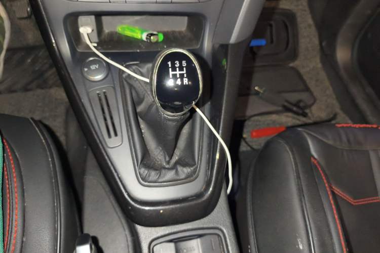 Used Ford Focus 2017 Sedan 1.6L Manual Fashion Edition Smart Drive Version Gear Lever