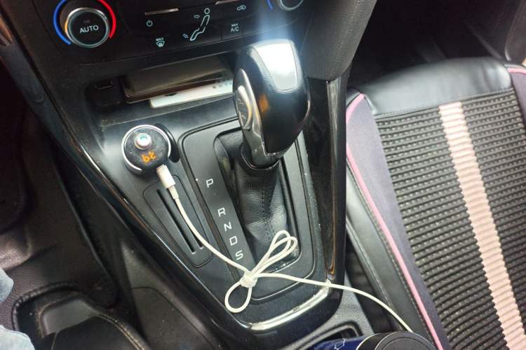 Used Ford Focus 2017 Sedan 1.6L Automatic Fashion Edition Smart Drive Version Gear Lever