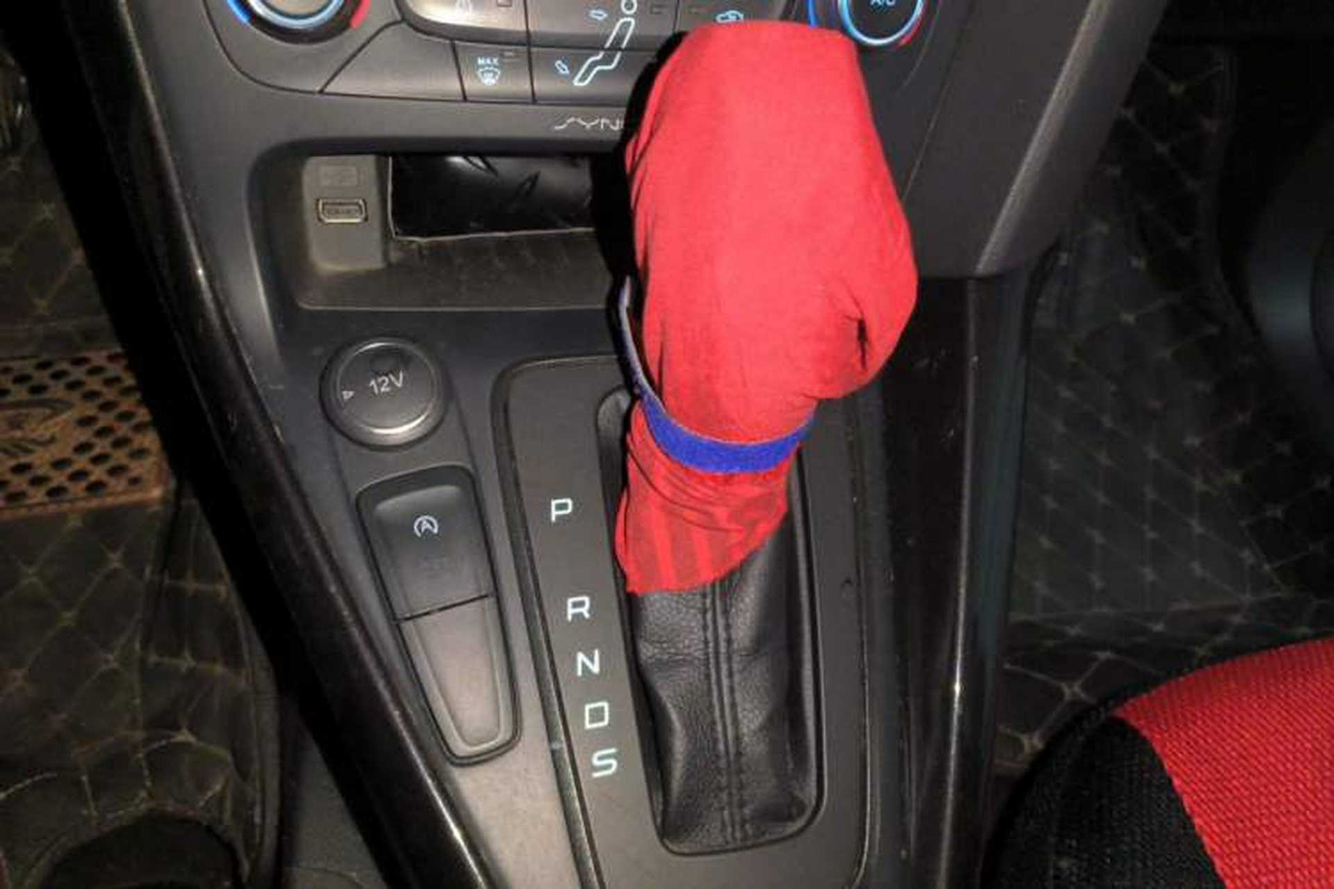 Used Ford Focus 2017 Sedan EcoBoost 180 Automatic Elite Model Gear Lever