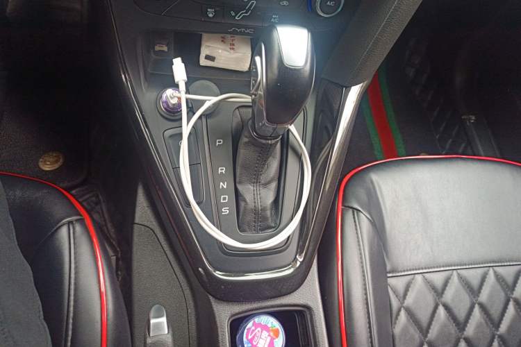 Used Ford Focus 2017 Sedan EcoBoost 180 Automatic Elite Model Gear Lever