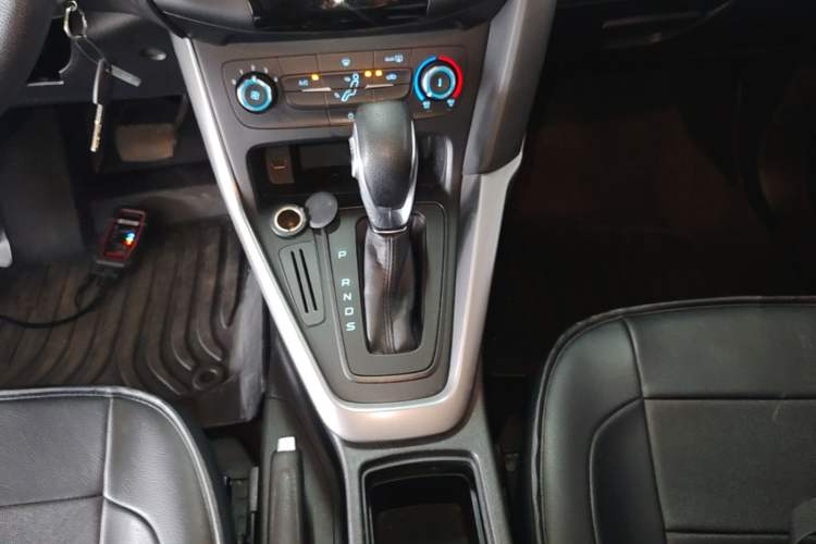 Used Ford Focus 2017 Hatchback 1.6L Automatic Comfort Plus SmartDrive Edition Gear Lever