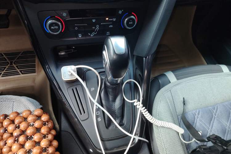 Used Ford Focus 2017 Hatchback 1.6L Automatic Fashion Edition Smart Drive Version Gear Lever