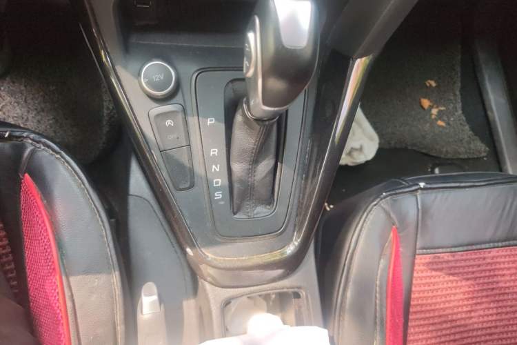 Used Ford Focus 2017 Sedan EcoBoost 125 Automatic Supreme Style SmartDrive Edition Gear Lever