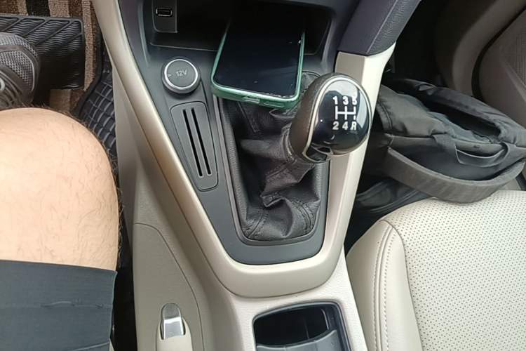 Used Ford Focus 2017 Sedan 1.6L Manual Comfort Plus SmartDrive Edition Gear Lever