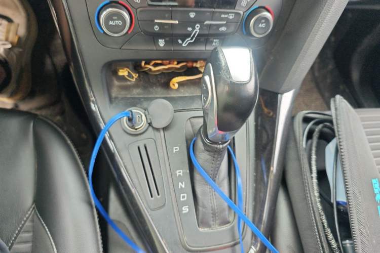Used Ford Focus 2017 Sedan 1.6L Automatic Fashion Edition Smart Drive Version Gear Lever