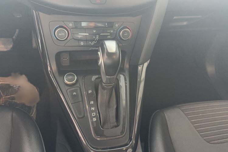 Used Ford Focus 2017 Sedan EcoBoost 180 Automatic Elite Model Gear Lever