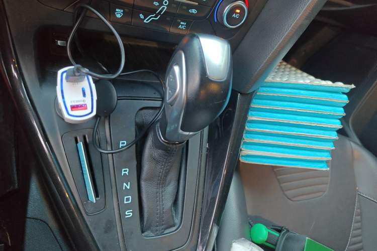 Used Ford Focus 2017 Sedan 1.6L Automatic Fashion Edition Smart Drive Version Gear Lever