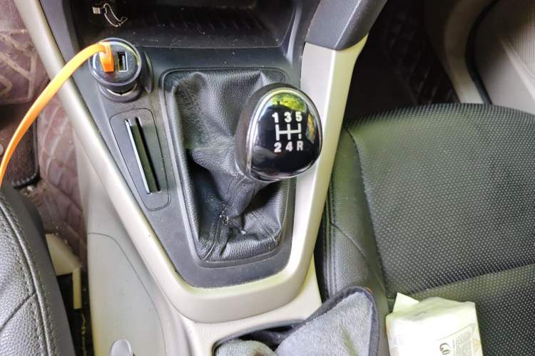 Used Ford Focus 2017 Sedan 1.6L Manual Comfort Plus SmartDrive Edition Gear Lever