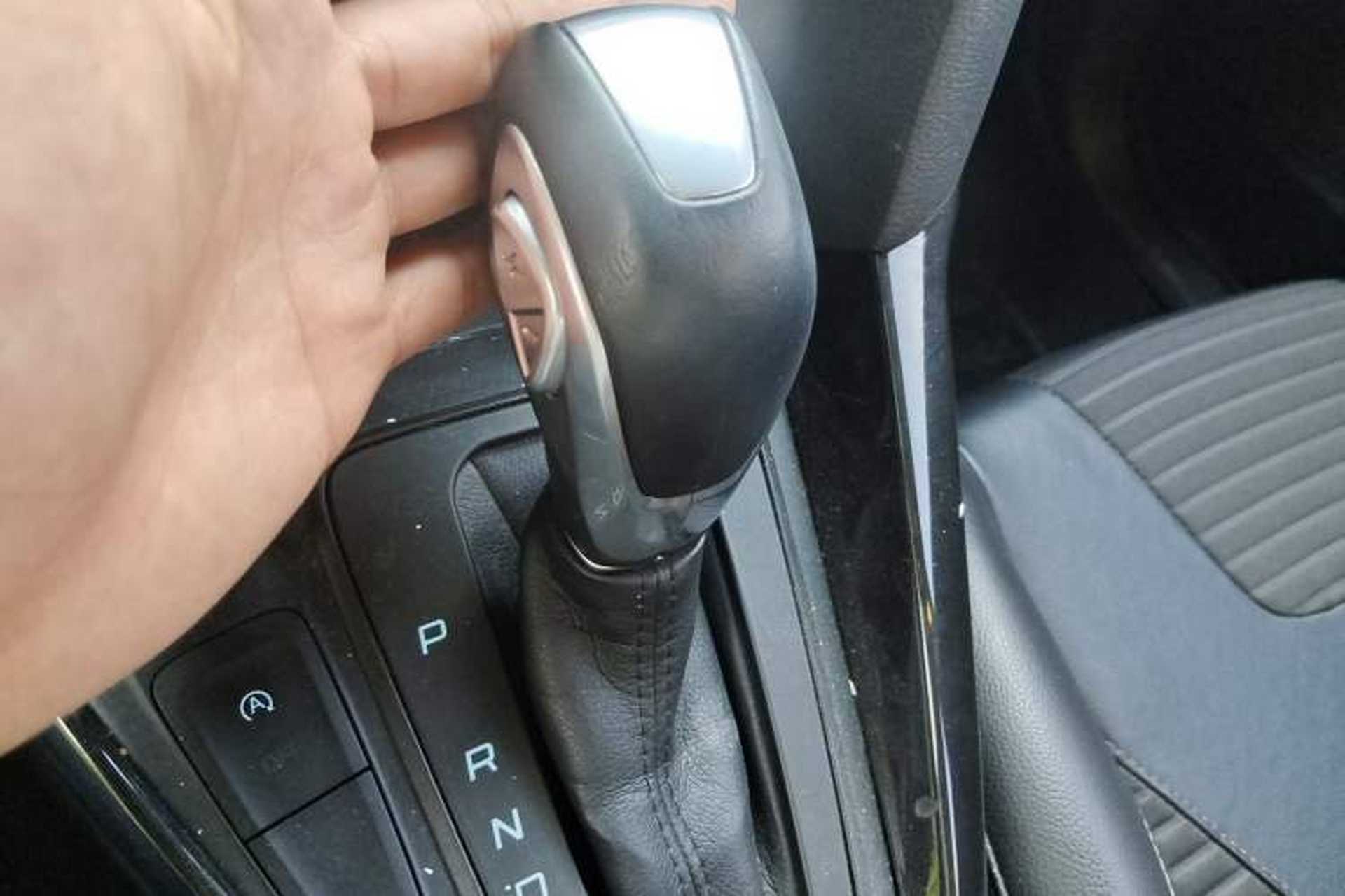 Used Ford Focus 2017 Sedan EcoBoost 180 Automatic Elite Model Gear Lever