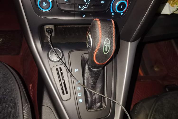 Used Ford Focus 2017 Hatchback 1.6L Automatic Comfort Plus SmartDrive Edition Gear Lever