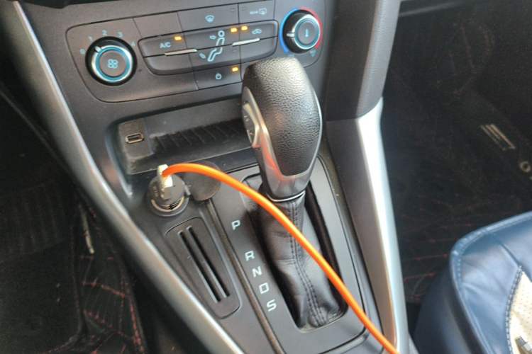 Used Ford Focus 2017 Hatchback 1.6L Automatic Comfort Plus SmartDrive Edition Gear Lever