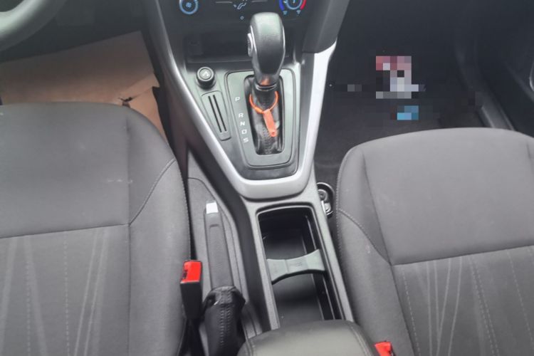 Used Ford Focus 2017 Hatchback 1.6L Automatic Comfort Plus SmartDrive Edition Gear Lever