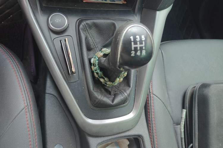 Used Ford Focus 2017 Hatchback 1.6L Manual Comfort Plus SmartDrive Edition Gear Lever