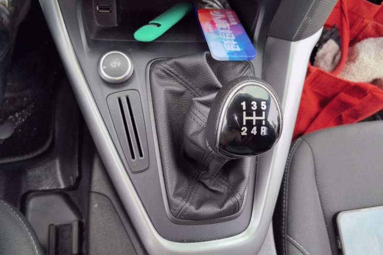 Used Ford Focus 2017 Hatchback 1.6L Manual Comfort Plus SmartDrive Edition Gear Lever