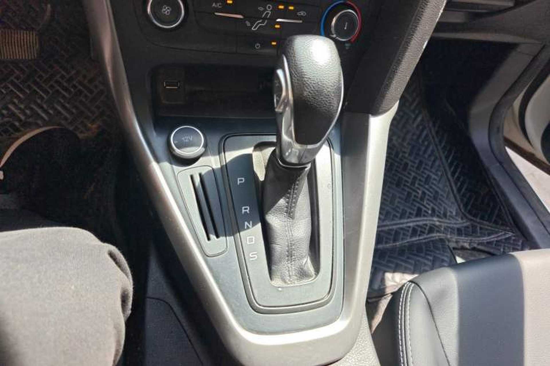 Used Ford Focus 2017 Hatchback 1.6L Automatic Comfort Plus SmartDrive Edition Gear Lever