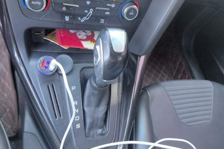 Used Ford Focus 2017 Sedan 1.6L Automatic Fashion Edition Smart Drive Version Gear Lever