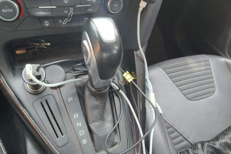 Used Ford Focus 2017 Sedan 1.6L Automatic Fashion Edition Smart Drive Version Gear Lever