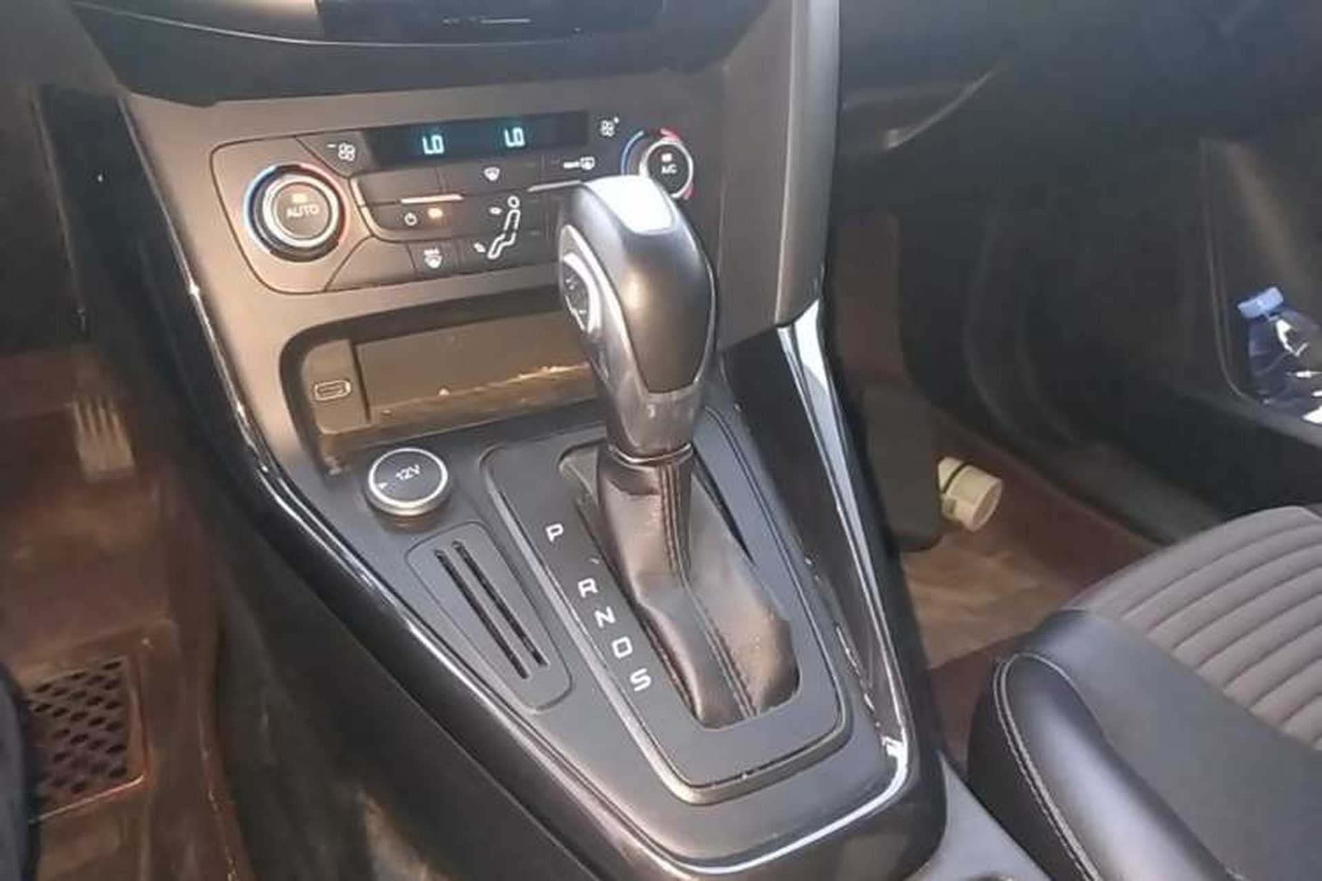 Used Ford Focus 2017 Sedan 1.6L Automatic Fashion Edition Smart Drive Version Gear Lever