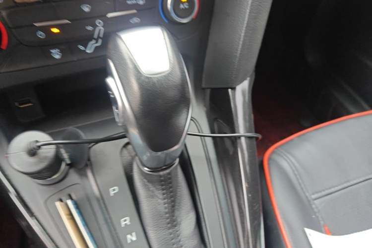 Used Ford Focus 2017 Sedan 1.6L Automatic Fashion Edition Smart Drive Version Gear Lever