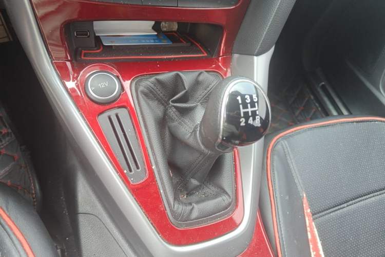 Used Ford Focus 2017 Hatchback 1.6L Manual Comfort Plus SmartDrive Edition Gear Lever