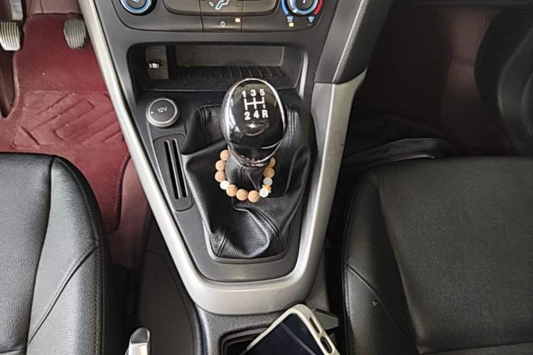 Used Ford Focus 2017 Hatchback 1.6L Manual Comfort Plus SmartDrive Edition Gear Lever