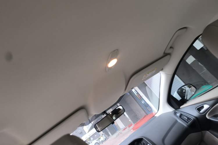 Used Ford Focus 2017 Sedan 1.6L Automatic Comfort Plus SmartDrive Edition Headliner