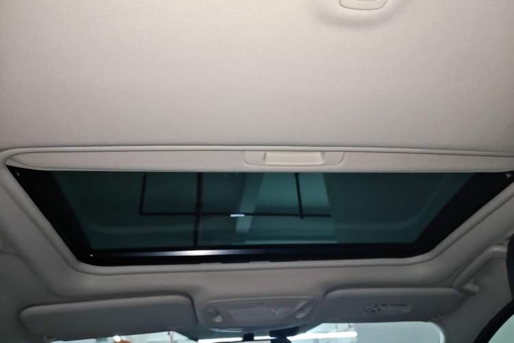 Used Ford Focus 2017 Sedan 1.6L Automatic Fashion Edition Smart Drive Version Headliner