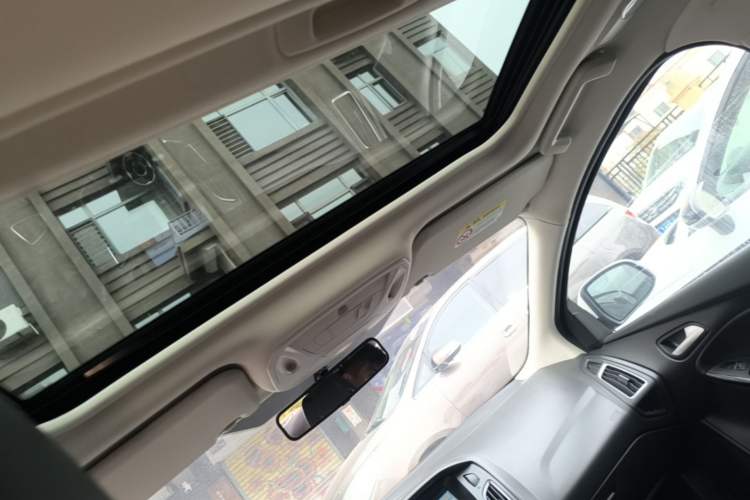 Used Ford Focus 2017 Hatchback 1.6L Automatic Fashion Edition Smart Drive Version Headliner