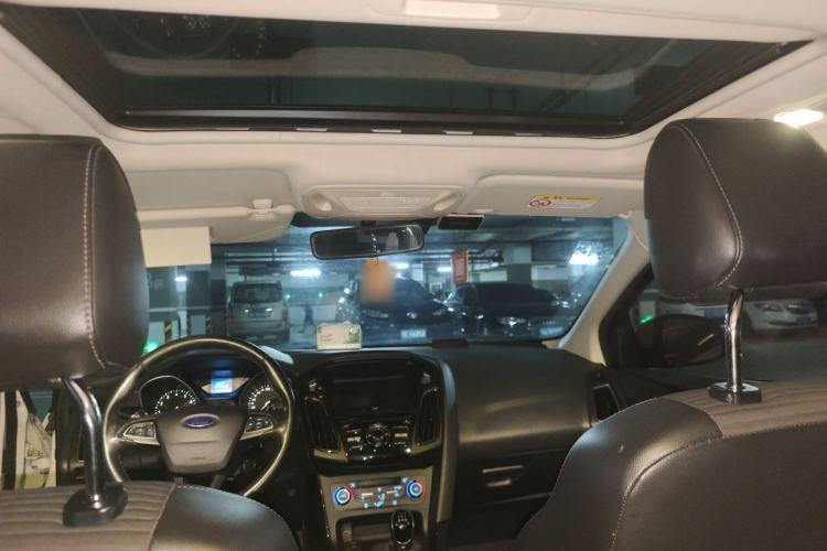 Used Ford Focus 2017 Sedan 1.6L Manual Fashion Edition Smart Drive Version Headliner