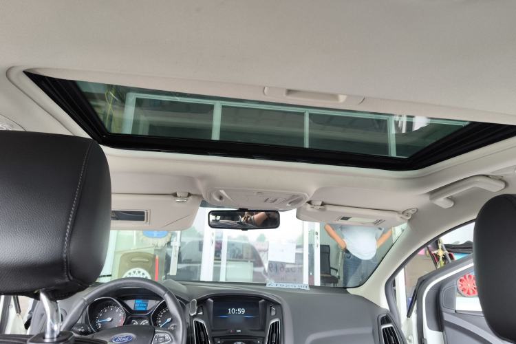 Used Ford Focus 2017 Sedan 1.6L Automatic Fashion Edition Smart Drive Version Headliner