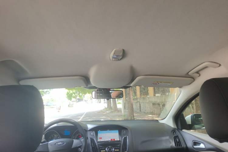 Used Ford Focus 2017 Sedan 1.6L Automatic Comfort Plus SmartDrive Edition Headliner