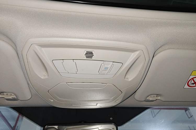 Used Ford Focus 2017 Hatchback 1.6L Automatic Fashion Edition Smart Drive Version Headliner