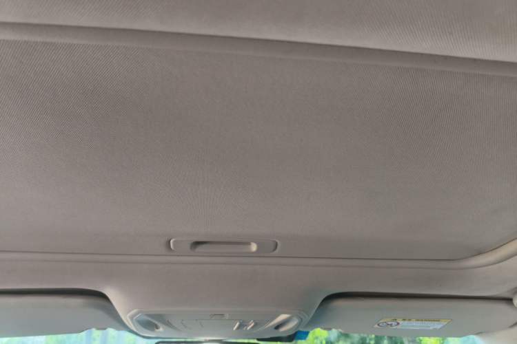 Used Ford Focus 2017 1.5T CTCC White and Black Limited Edition Headliner