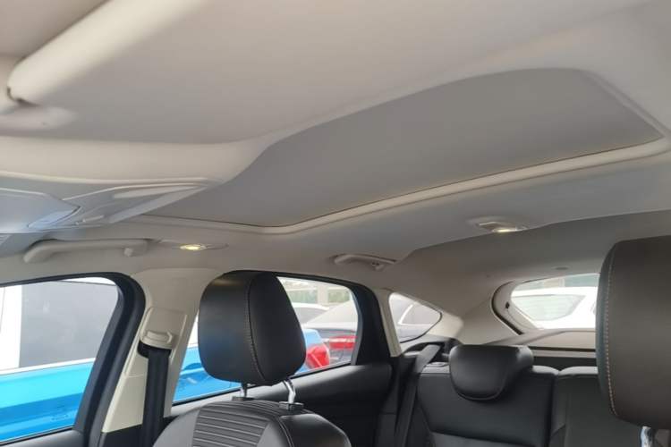 Used Ford Focus 2017 1.5T CTCC White and Black Limited Edition Headliner