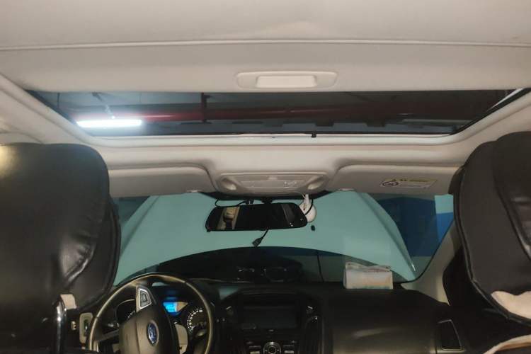 Used Ford Focus 2017 Sedan EcoBoost 125 Automatic Supreme Style SmartDrive Edition Headliner