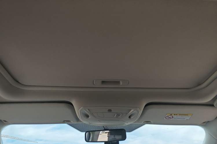 Used Ford Focus 2017 1.5T CTCC White and Black Limited Edition Headliner